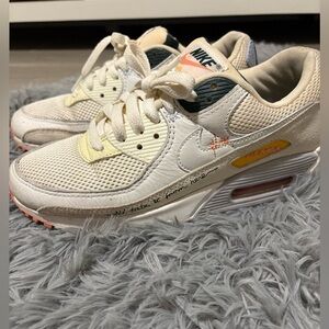 Women’s Nike Shoes Size 9.5